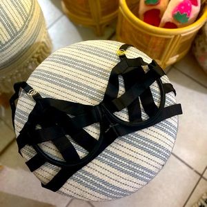 Victorias Secret Bondage Bra